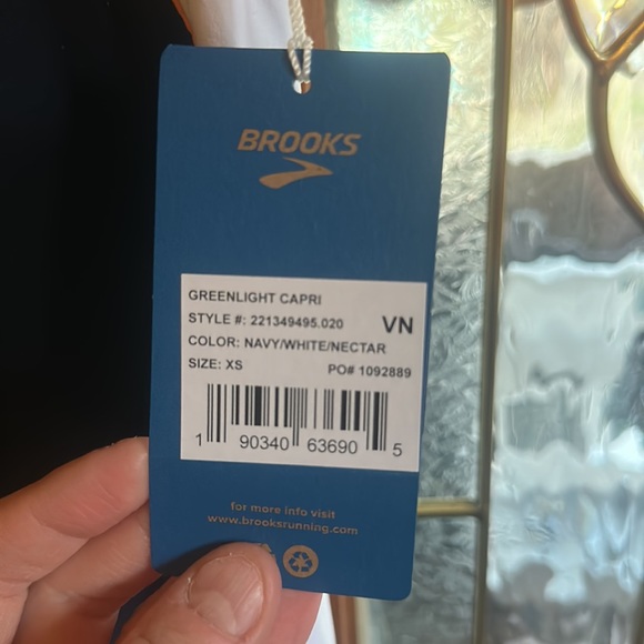 Brooks Women's Greenlight Running Capri Tights: BLUE/WHITE: NWT: SZ XS - Picture 4 of 6